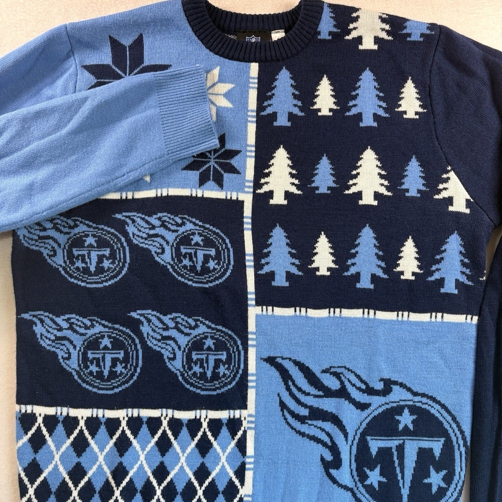 Team Apparel NFL Tennessee Titans Busy Block Ugly Sweater Men's Size Large